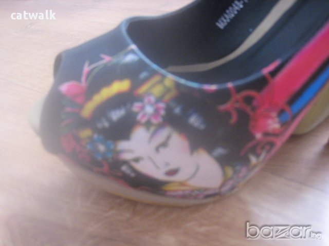 Красиви обувки с японка , снимка 4 - Дамски обувки на ток - 17237778