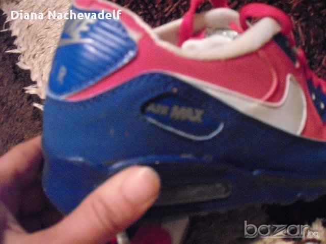 дамски маратонки НИКЕ, снимка 2 - Маратонки - 15634634