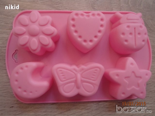 6 фигурки пеперуда калинка цвете луна силиконова форма молд за мъфини  бонбон шоколад гипс сапун, снимка 3 - Форми - 9458511