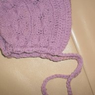 Плетена бебешка шапка в лилаво, нова , снимка 3 - Шапки, шалове и ръкавици - 8672901