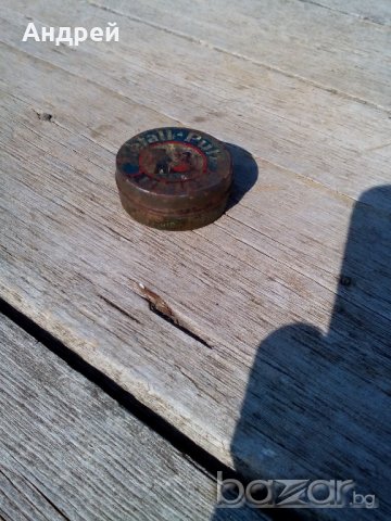 Стара метална кутия