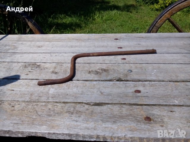 Стара манивела за автомобил, снимка 3 - Антикварни и старинни предмети - 25948675