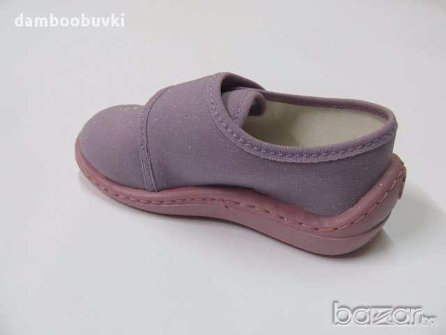 Български пантофи лила с брокат, снимка 4 - Бебешки обувки - 17677001