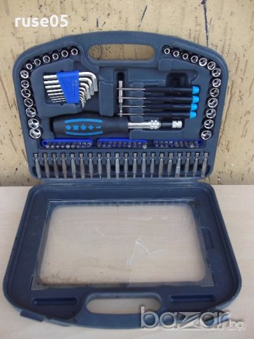 Отвертка с комплект накрайници