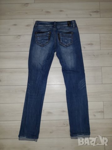 Сини дамски дънки марка Kenvelo с кожени кантове, снимка 2 - Дънки - 24023376