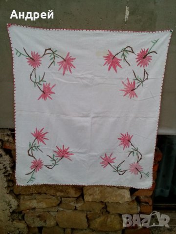 Стара бродирана покривка #9