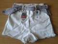 Дънкови къси панталони с колан (дамски, кремави) - Оригинални, снимка 1 - Къси панталони и бермуди - 7834301