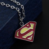 Superman колие с логото на героя(Супермен), снимка 3 - Колиета, медальони, синджири - 22007051