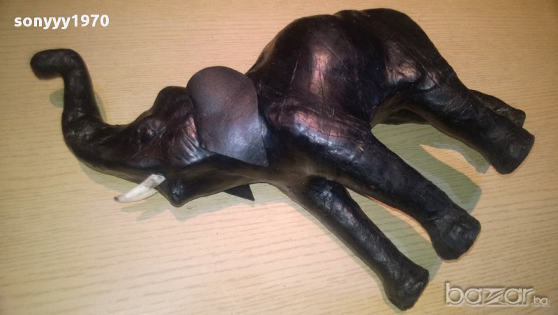 ГОЛЯМ слон 30/34см-черна кожа-ВНОС ШВЕИЦАРИЯ, снимка 1