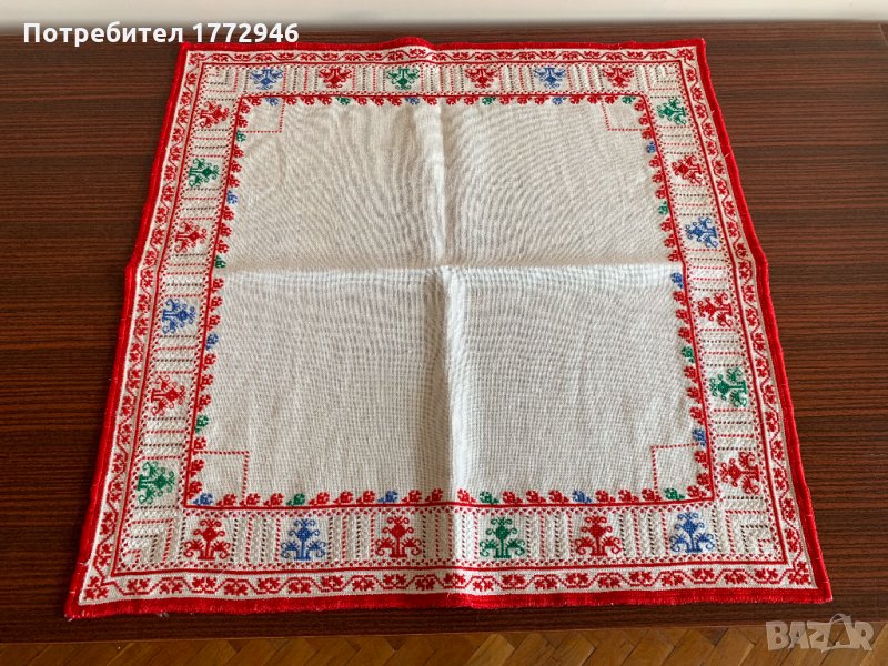 Каре ръчна народна бродерия, снимка 1
