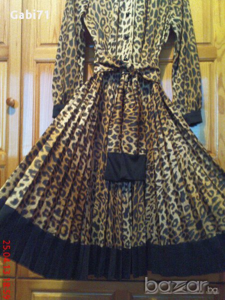 Дамска елегантна рокля произведена в АНГЛИЯ от 100% чис полиестиер, перфектно качество № 40, 130 лв, снимка 1
