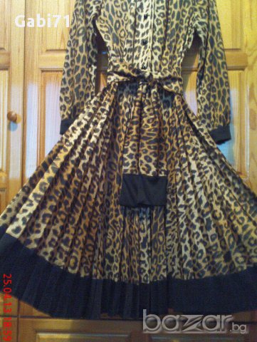 Дамска елегантна рокля произведена в АНГЛИЯ от 100% чис полиестиер, перфектно качество № 40, 130 лв, снимка 1 - Рокли - 12739136