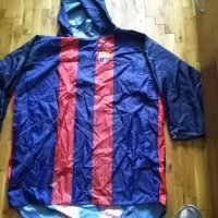 Барселона грейка с качулка за бягане-дъжд и спорт размер ХХЛ, снимка 1 - Футбол - 23840044