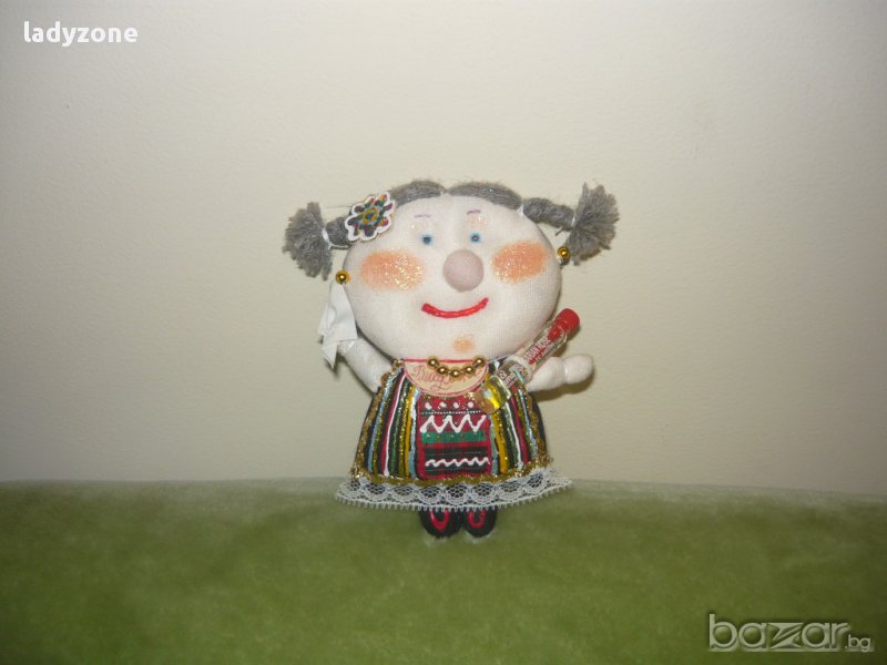 кукла с народна носия - нова, снимка 1