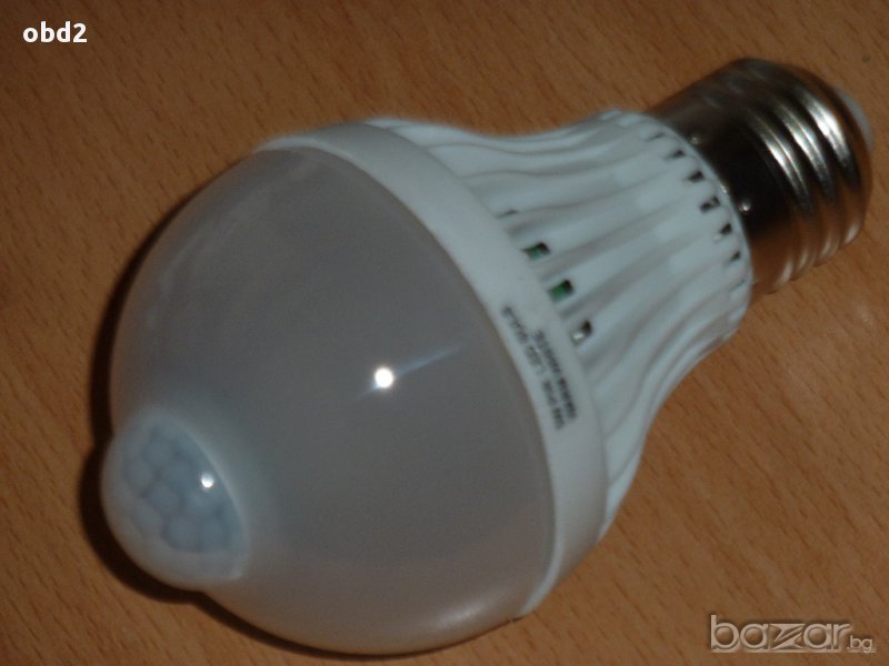 Енергоспестяваща LED 5w лампа с инфрачервен PIR сензор за движение, снимка 1