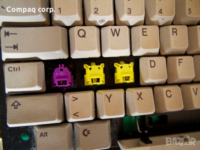 Купувам стари клавиатури AT, PS/2, снимка 15 - Клавиатури и мишки - 21468353