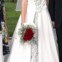 Сватбена рокля, снимка 1 - Рокли - 22622279