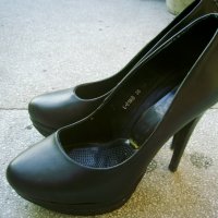 50% намаление: Вносни и оригинални високи обувки от естествена кожа. Номер 36, снимка 1 - Дамски елегантни обувки - 23091982