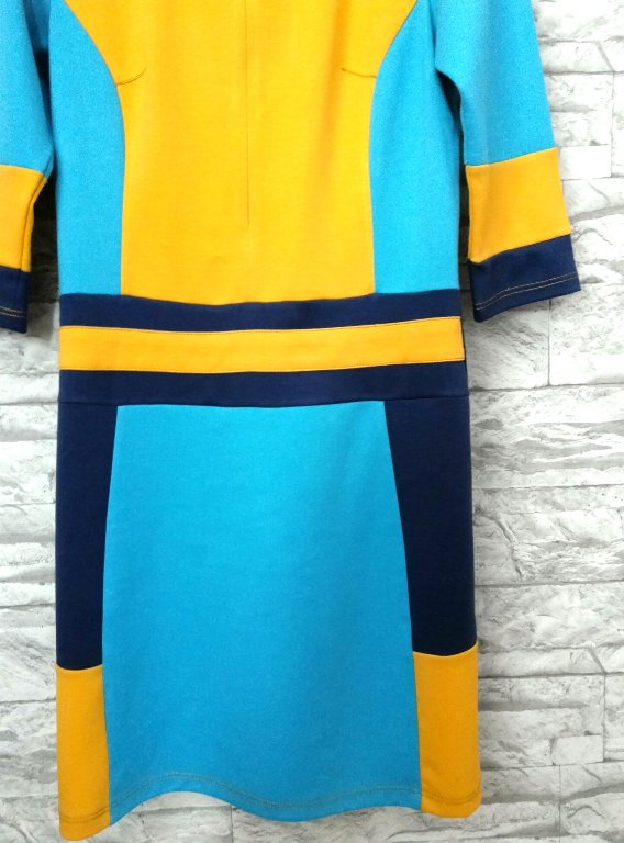 Спортно-елегантна рокля на модна къща АВАНГАРД в Рокли в гр. Сандански -  ID23919180 — Bazar.bg