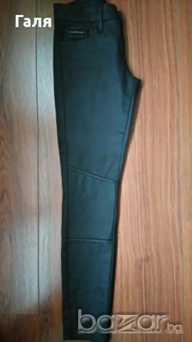 Дамски панталон Calvin Klein 24 размер, снимка 2 - Дънки - 15842051