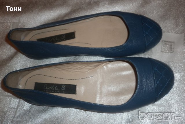 Детски или за дами с малко краче кожени балеринки Cristhelen B в синьо , снимка 1 - Дамски ежедневни обувки - 12159041