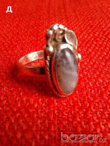 Старинен сребърен пръстен ръчна изработка с естествен камък