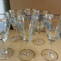Стари стъклени чаши за вино с златен кант и гравюра, снимка 12 - Антикварни и старинни предмети - 22117742