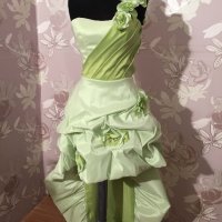Бална / абитуриентска рокля в зелено
