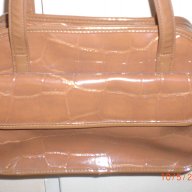 продавам нова лачена дамска чанта-от Германия, снимка 3 - Чанти - 18226645