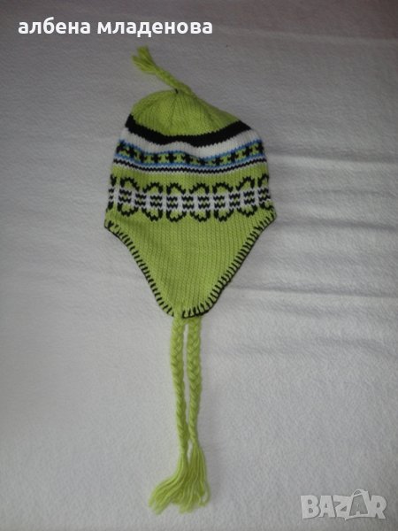 зелена шапка тип ушанка, снимка 1