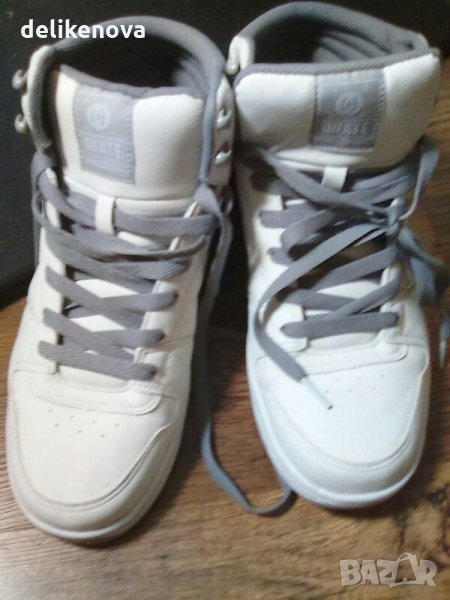  Cropp. Size 42 Скейтърски, Хип хоп стил, снимка 1