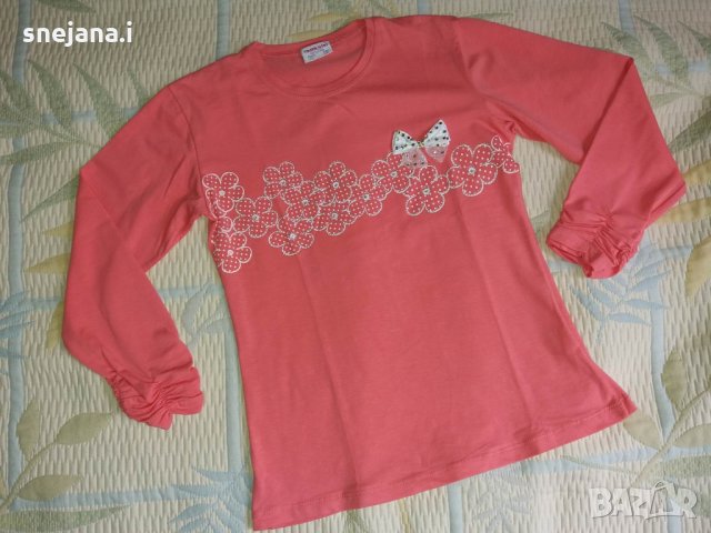 Много нови дрешки за момиче размер 128