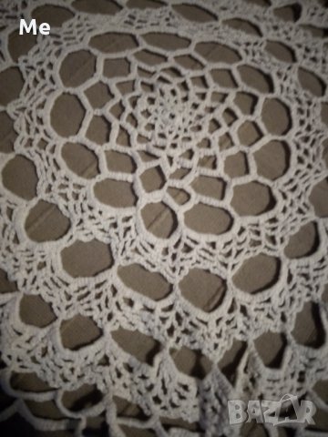 Плетена малка покривка декорация