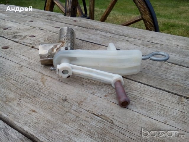 Мелничка за домати, снимка 2 - Антикварни и старинни предмети - 18708350