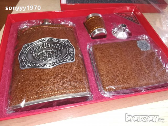 нов подаръчен комплект-24х18х4см, снимка 3 - Колекции - 21426857