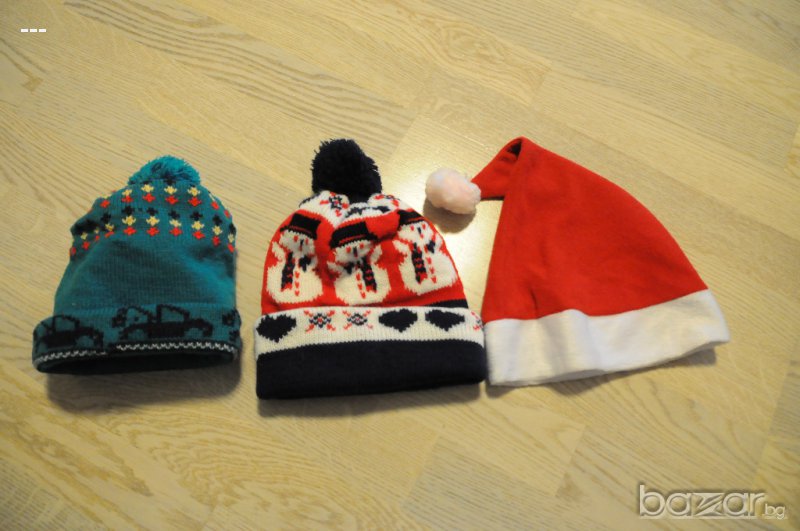 Две зимни шапки + една коледна, снимка 1