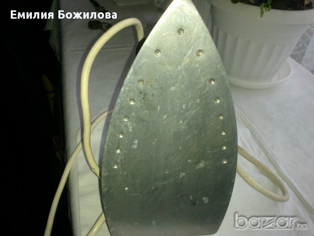 Продавам руска парна ютия - 1000вт., снимка 5 - Ютии - 8974390