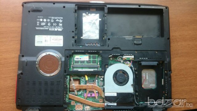 Asus ROG G71V, снимка 3 - Лаптопи за дома - 19359657