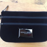 Нова чанта/клъч кадифе Giorgio Armani Velvet Black Wristlet оригинал, снимка 2 - Чанти - 12744741