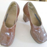 Лачени дамски обувки, снимка 2 - Дамски ежедневни обувки - 17314899