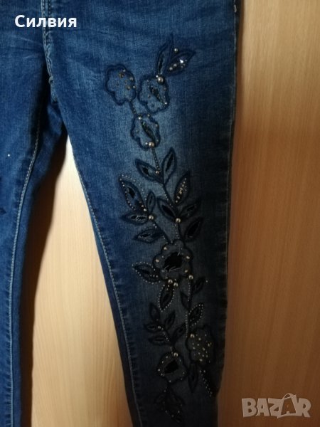 Дънки с бродерия за 45лв, снимка 1