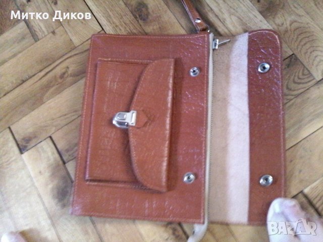 Чанти за таблет-естествена кожа-за носене в ръка става 260х195мм, снимка 3 - Чанти - 22640305