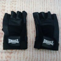 Ръкавици за фитнес Lonsdale, снимка 1 - Спортна екипировка - 23884757