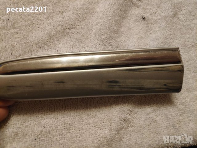 Продавам - оригинална лайсна преден ляв калник за S W220