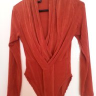невероятна блуза-боди, снимка 1 - Блузи с дълъг ръкав и пуловери - 8874087