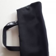 Черна чанта, снимка 2 - Чанти - 17574611