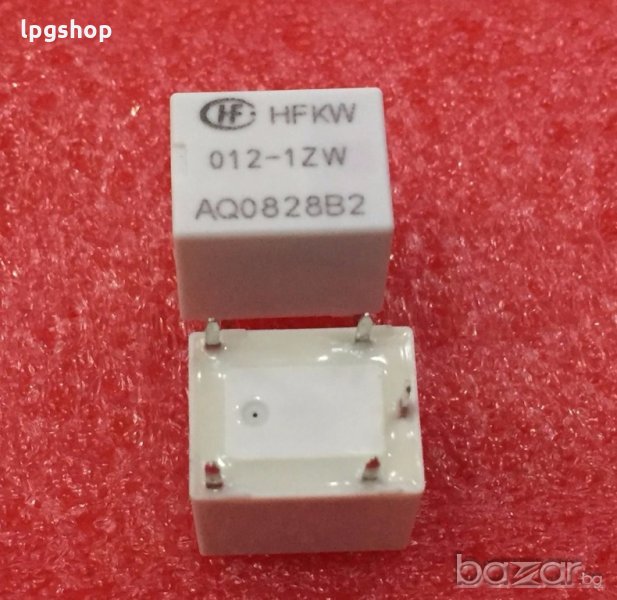 Реле HFKW 012-1ZW 5-пина 20A 12VDC, снимка 1
