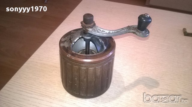 АНТИКА-Стара руска мелница-метална-15х10см, снимка 2 - Антикварни и старинни предмети - 17804045