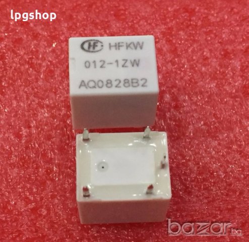Реле HFKW 012-1ZW 5-пина 20A 12VDC