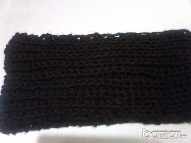 ПРОДАВАМ топличък шал за зимните дни